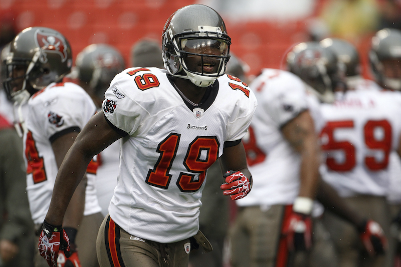 Former-NFL-Star-Mike-Williams-Tragically-Passes-Away-After-Construction-Accident-at-36