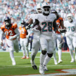 Historic-Showdown-Miami-Dolphins-Crush-Denver-Broncos-with-NFL-Record-Breaking-Victory-infopulselive-1