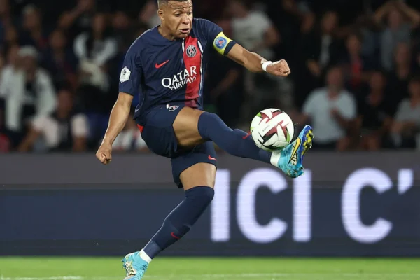 Terem-Moffis-Heroics-Steal-the-Show-as-Nice-Shocks-PSG-with-3-2-Victory-infopulselive.jpg